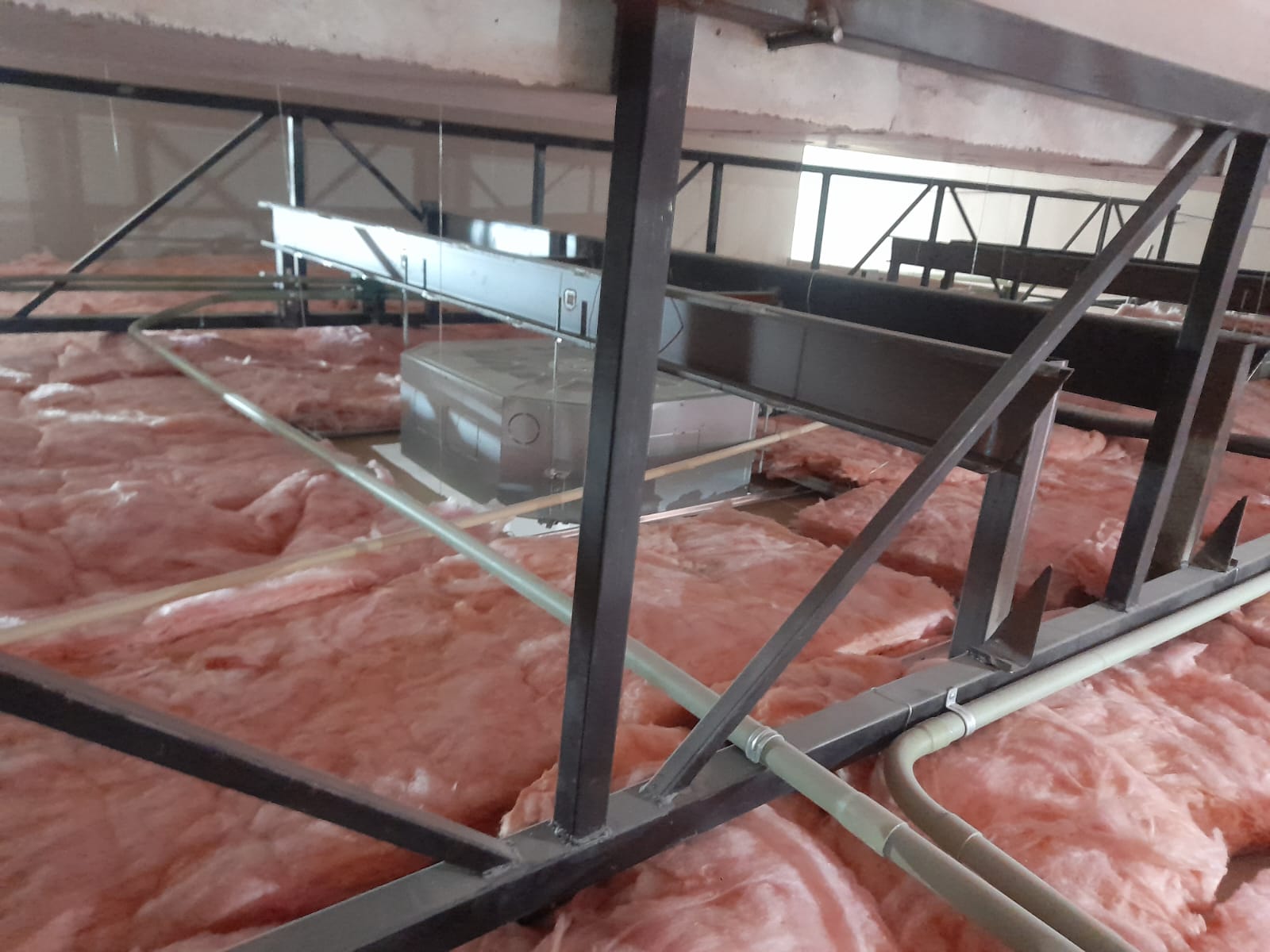 MUROS Y PLAFONES ACÚSTICOS